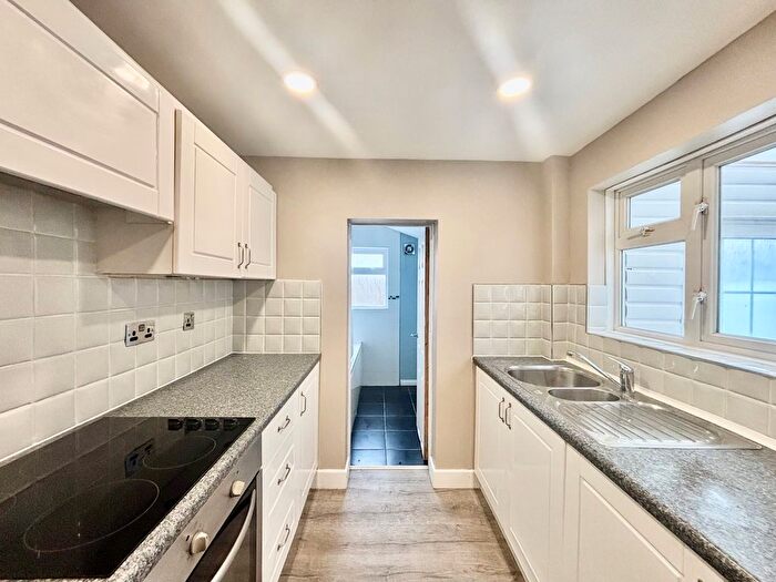 3 Bedroom Terraced House To Rent In Milton Road, Gillingham, ME7