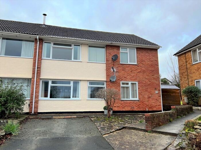 2 Bedroom Flat To Rent In Angela Close, Hereford, HR1
