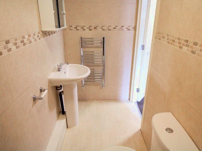 2 Bedroom Flat To Rent In Clarendon Road, Leeds, LS2