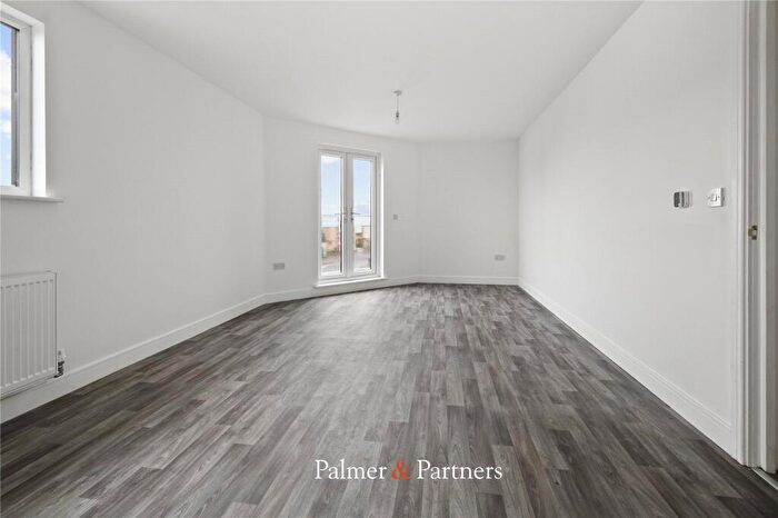 2 Bedroom Apartment To Rent In Meadow Way, Jaywick, Clacton-on-Sea, Essex, CO15