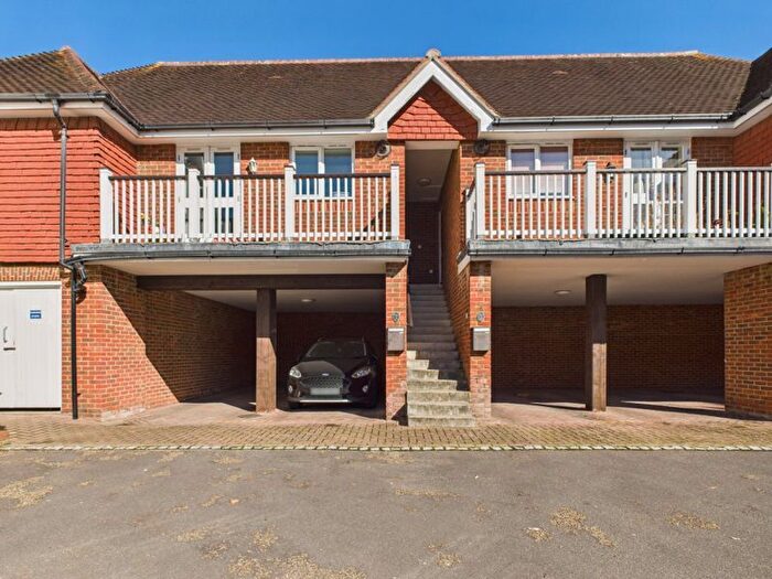 2 Bedroom Flat For Sale In East Street, Tonbridge, TN9