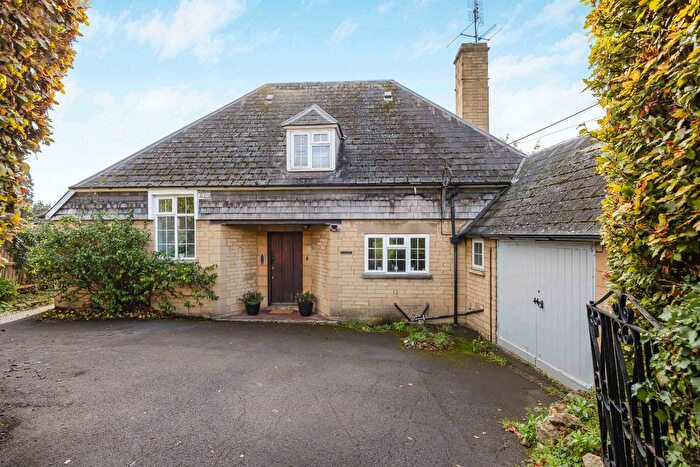 3 Bedroom Detached House For Sale In Browns Lane, Stonehouse, Gloucestershire, GL10