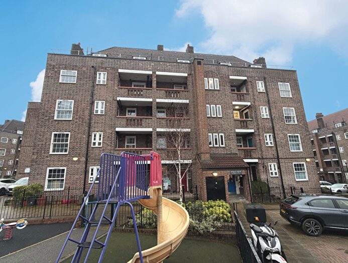 2 Bedroom Flat For Sale In Flat Lucraft House, New Park Road, Brixton Hill, London, SW2