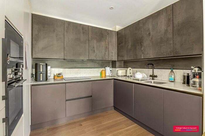 2 Bedroom Flat To Rent In The Clay Yard, - Liddell Road, NW6