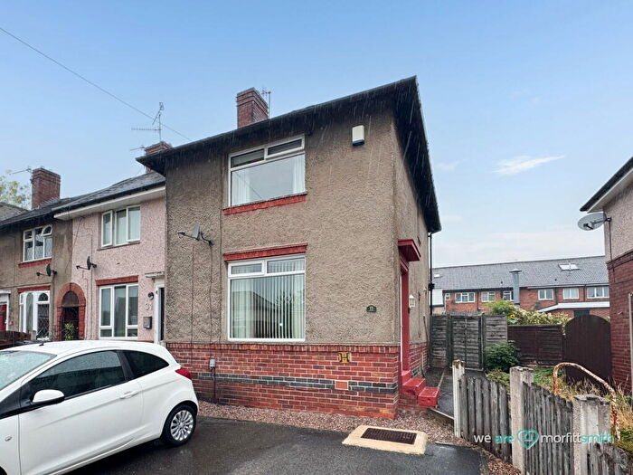 2 Bedroom End Of Terrace House For Sale In Meynell Road, Sheffield, S5