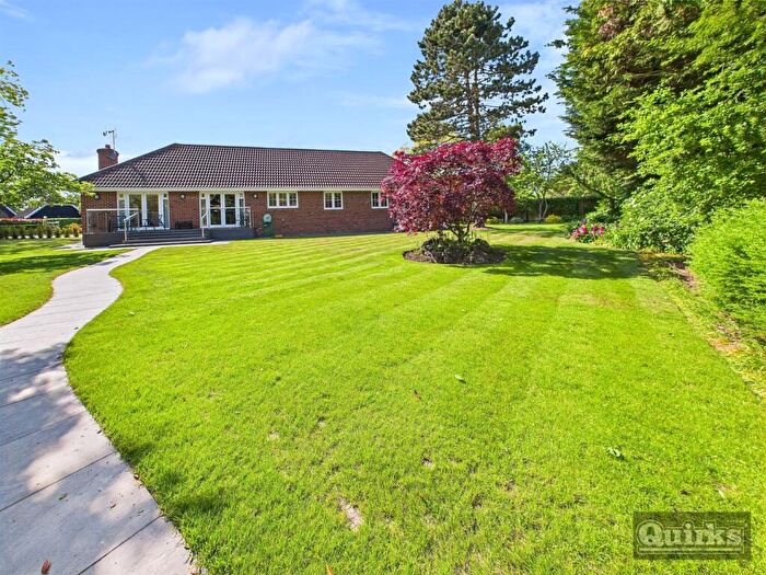 2 Bedroom Detached Bungalow For Sale In Castledon Road, Wickford, SS12