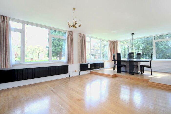 2 Bedroom Apartment To Rent In Maidenhead Riverside, SL6