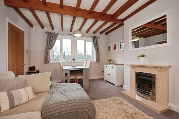 2 Bedroom Semi-Detached House For Sale In Butts Road, Bakewell, DE45