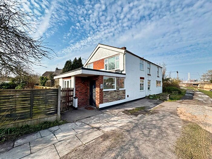 2 Bedroom Semi-Detached House To Rent In Broken Cross Place, Northwich, Cheshire, CW9