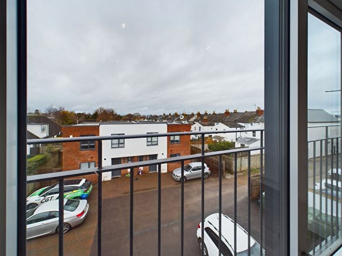 1 Bedroom Flat To Rent In Roman Road, Cheltenham, GL51