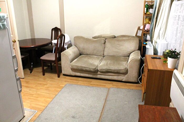 1 Bedroom Flat To Rent In Hewlett Road, Cheltenham, GL52
