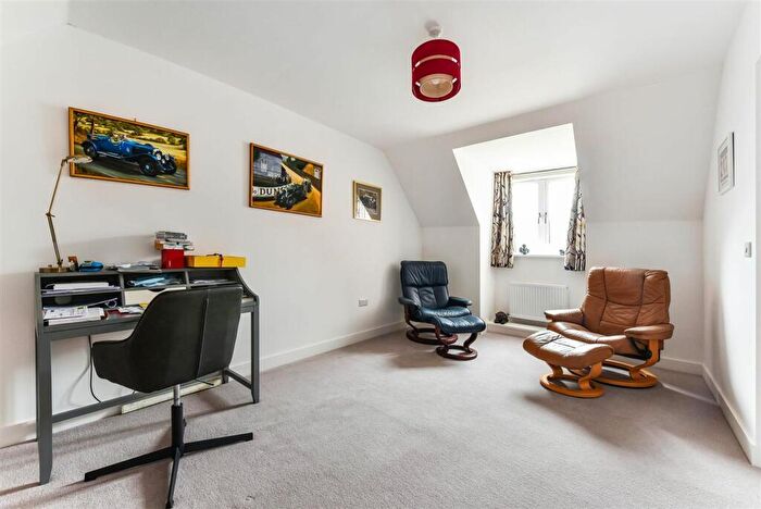 3 Bedroom Terraced House For Sale In Joseph Lancaster Lane, Chichester, PO19