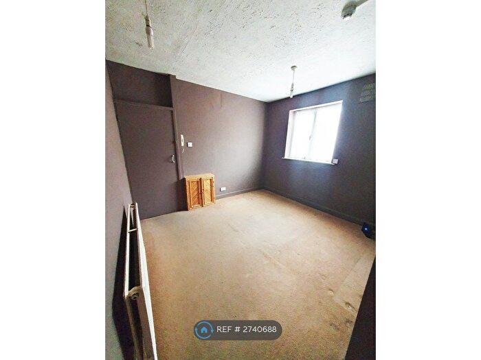 1 Bedroom Flat To Rent In Aquarium Street, Rhyl, LL18