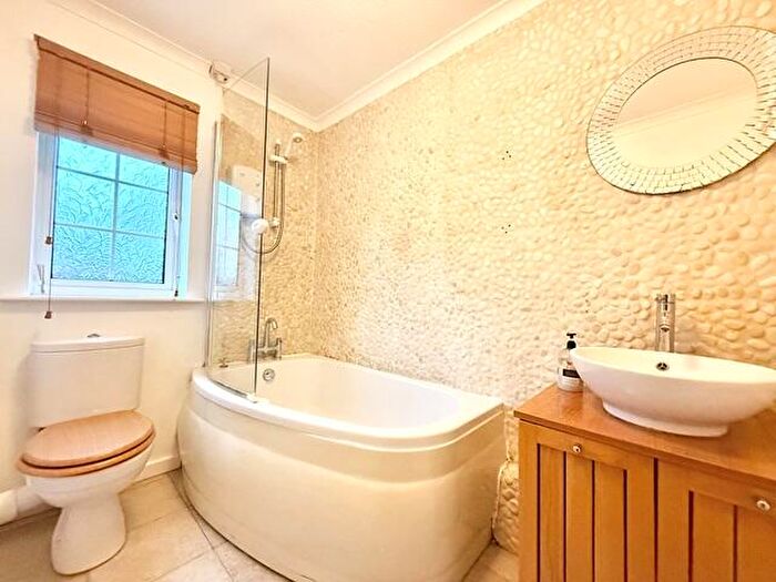 3 Bedroom House To Rent In Taverner Close, S35