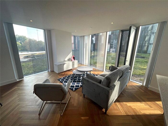 3 Bedroom Apartment To Rent In East Tower, Owen Street, Manchester, M15