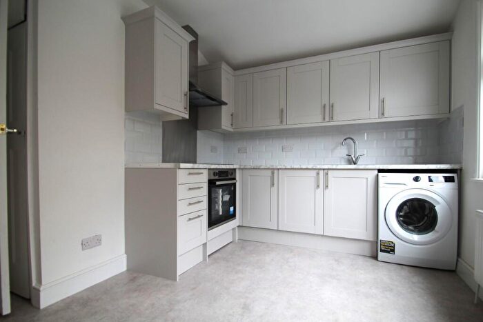 2 Bedroom Flat To Rent In Station Parade, High Street Wanstead, London, E11