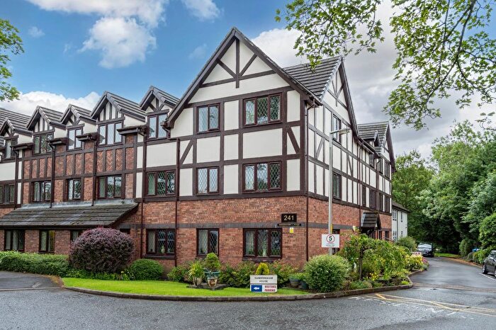 2 Bedroom Flat For Sale In Stockport Road, Marple, Stockport, Greater Manchester, SK6