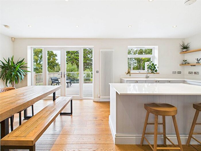 3 Bedroom Semi-Detached House For Sale In Eastwood Road, Bristol, BS4