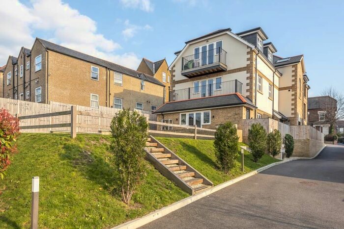 1 Bedroom Flat To Rent In Priory Road, High Wycombe, HP13