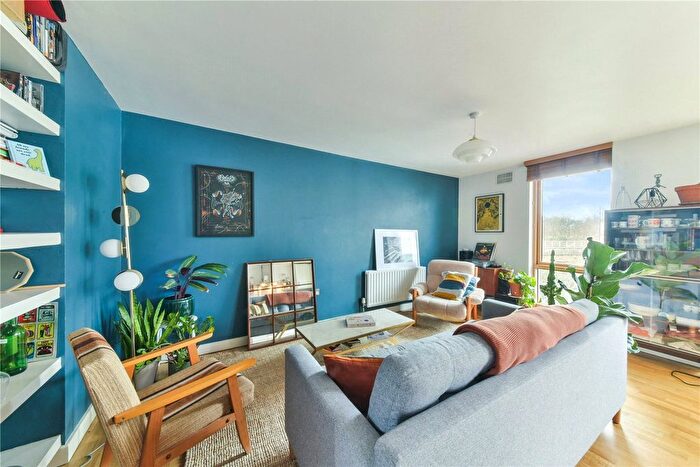 2 Bedroom Flat For Sale In Biggs Square, Felstead Street, London, E9