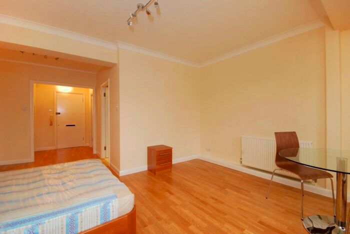 Studio To Rent In Euston Road, Fitzrovia, London, NW1