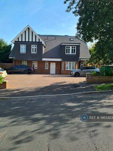 2 Bedroom Flat To Rent In Ark Apartments, South Croydon, CR2