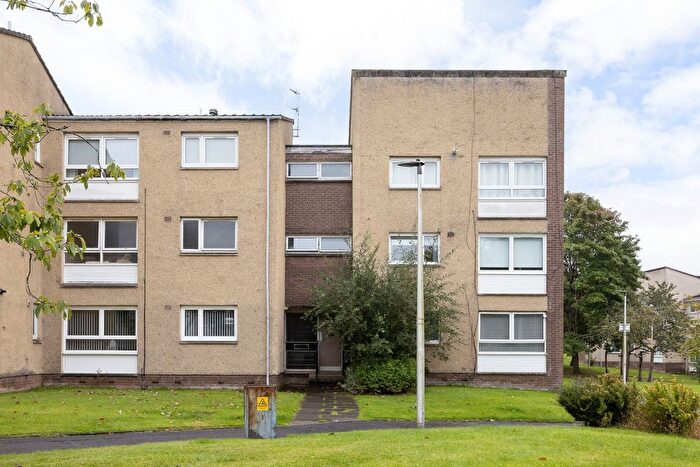 1 Bedroom Flat For Sale In Burnblea Gardens, Hamilton, ML3
