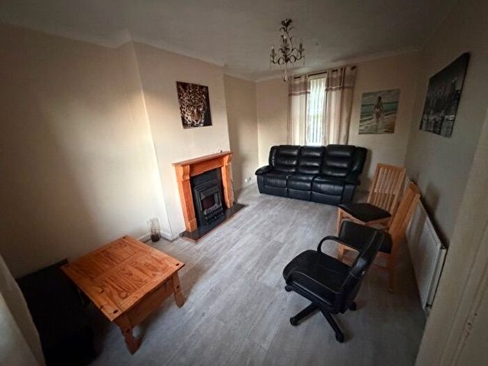 3 Bedroom Terraced House To Rent In Hartley Brook Road, Sheffield, S5