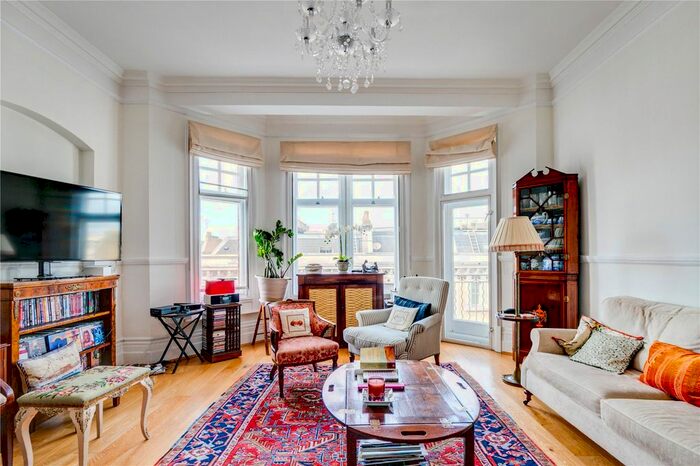 3 Bedroom Flat To Rent In Old Brompton Road, South Kensington, SW7