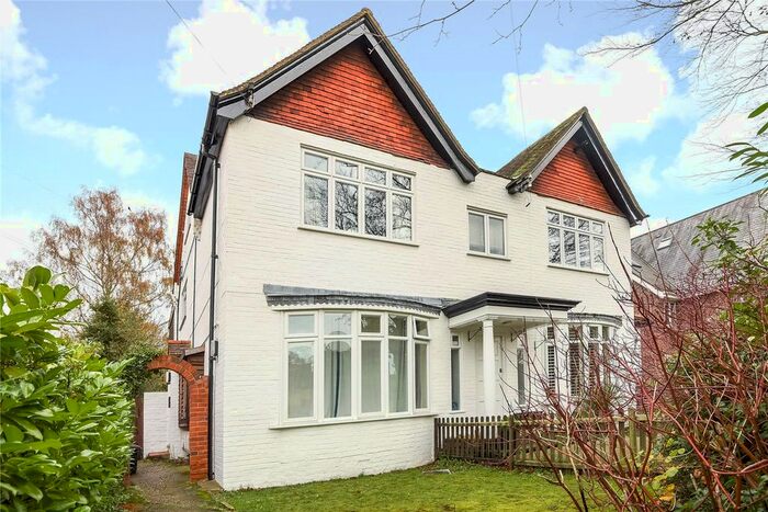1 Bedroom Flat To Rent In Sturges Road, Wokingham, Berkshire, RG40