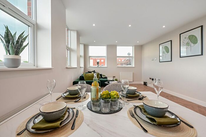 2 Bedroom Flat For Sale In Camp Road, Farnborough, GU14
