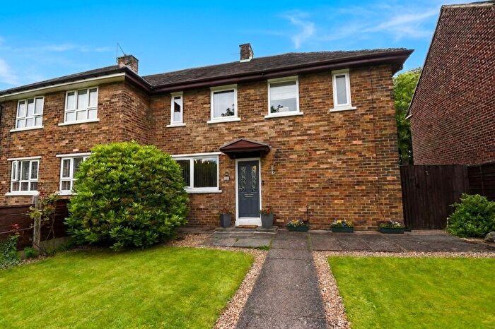 3 Bedroom Semi-Detached House For Sale In Fairhope Avenue, Salford, M6