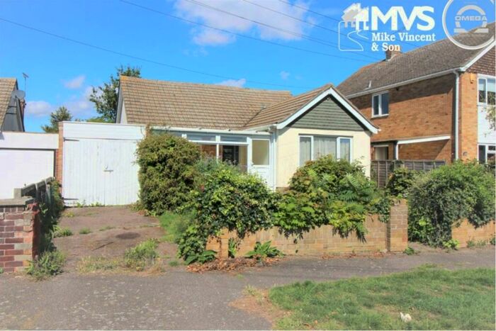 3 Bedroom Bungalow To Rent In Blenheim Road, Clacton-on-Sea, CO15