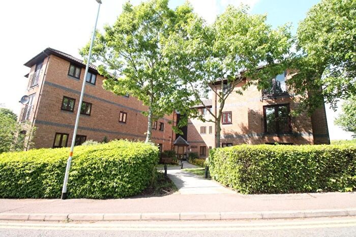 2 Bedroom Property To Rent In Primrose Hill, Daventry, NN11