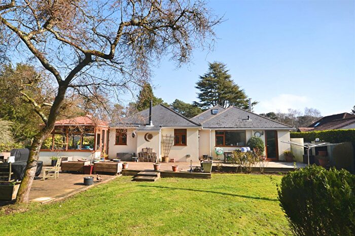 4 Bedroom Detached Bungalow For Sale In Redbridge Road, Crossways, Dorchester, DT2