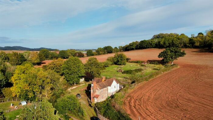 3 Bedroom Detached House For Sale In Ryton, Dymock, GL18