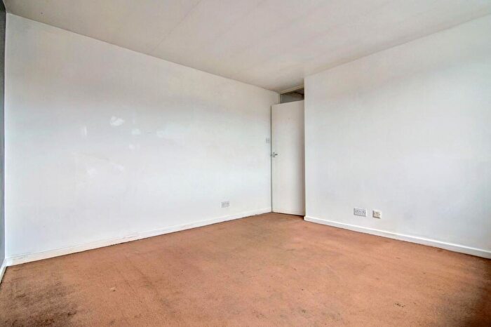 3 Bedroom Terraced House For Sale In Mellowship Road, Coventry, CV5