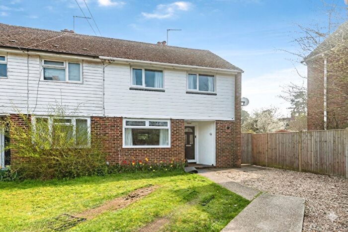 3 Bedroom Semi Detached House For Sale In Wigmore Road, Tadley, RG26