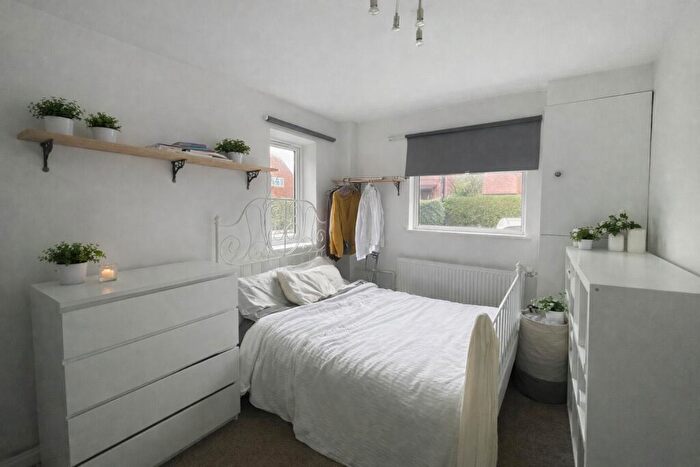 5 Bedroom Semi Detached House To Rent In Tiverton Walk, Bristol, BS16