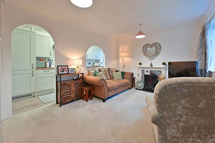 1 Bedroom Terraced House For Sale In Little Mimms, Hemel Hempstead, HP2