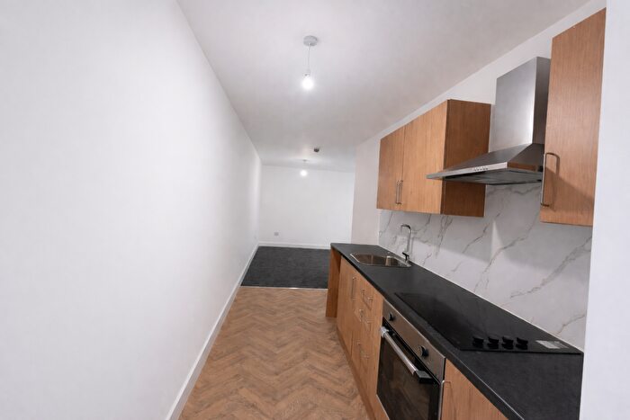 2 Bedroom Flat To Rent In Commercial Street, Newport, NP20