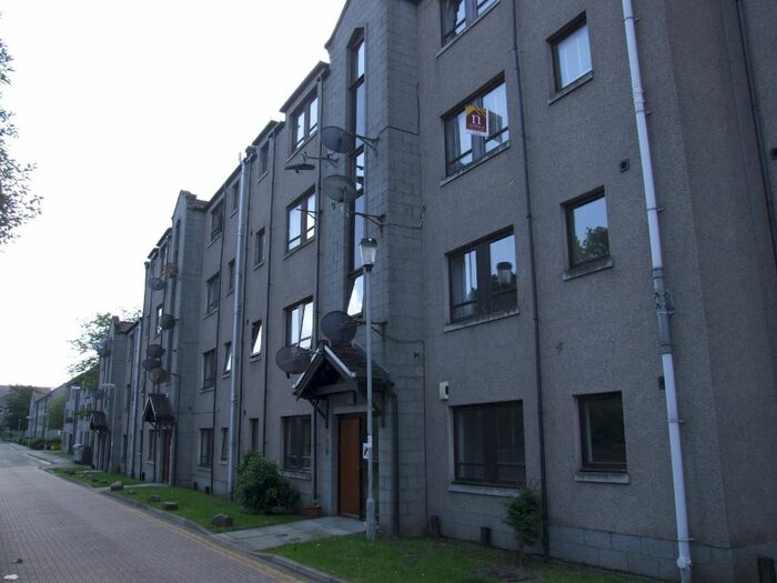 2 Bedroom Flat To Rent In Canal Place, The City Centre, Aberdeen, AB24