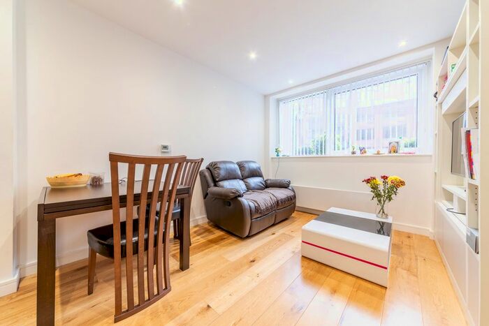 Studio To Rent In Central House, Lampton Road, Hounslow, Middlesex, TW3