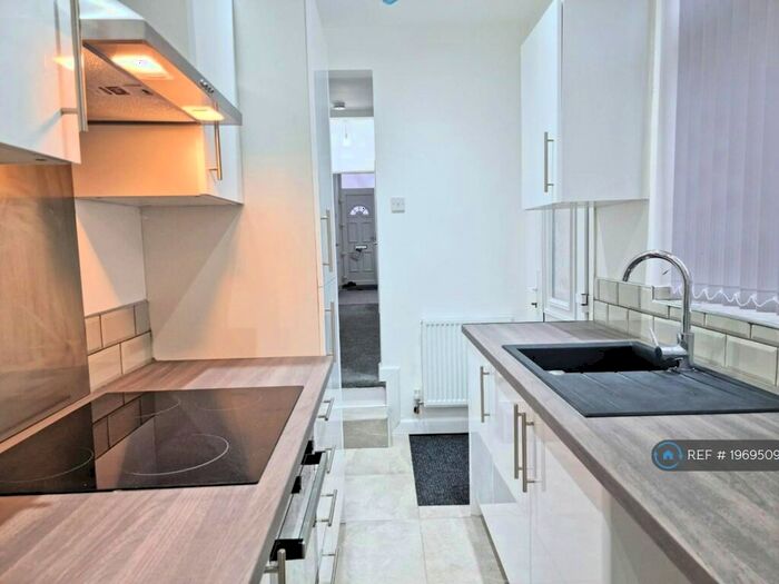 3 Bedroom Terraced House To Rent In Kitchener Road, Selly Park, Birmingham, B29