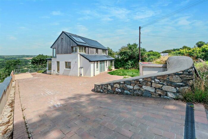 2 Bedroom Detached House For Sale In Ffordd Cilgwyn, Newport, Pembrokeshire, SA42