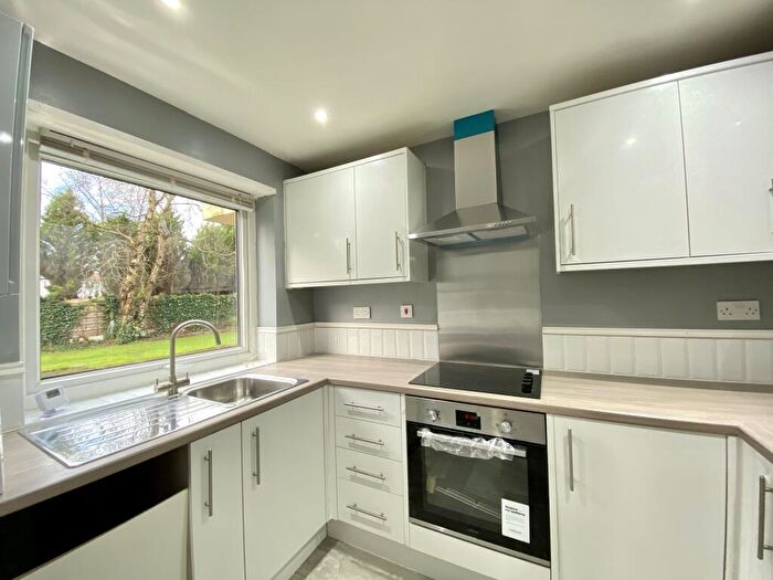 2 Bedroom Flat To Rent In Cloverley Court, Brooklands Road, Sale, ., M33