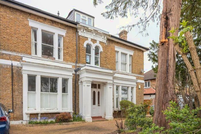 2 Bedroom Apartment To Rent In Anerley Park, Penge, London, SE20