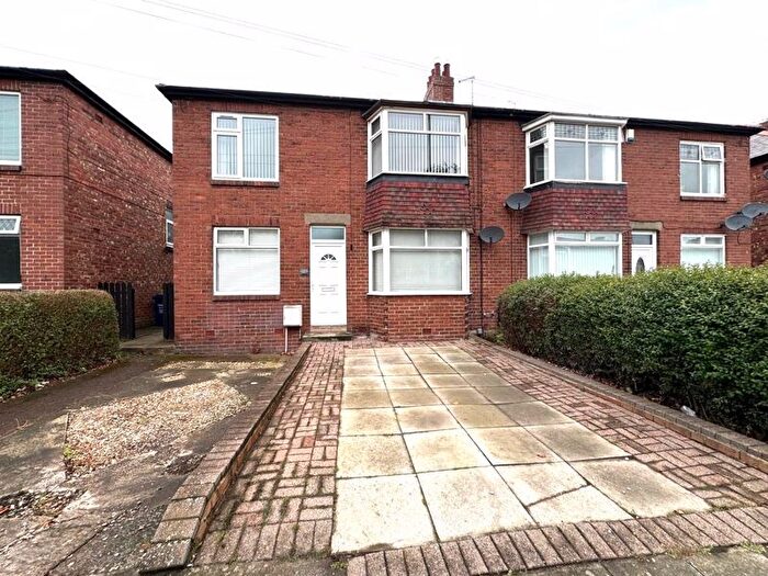 2 Bedroom Flat To Rent In Benton Road, High Heaton, Newcastle Upon Tyne, NE7