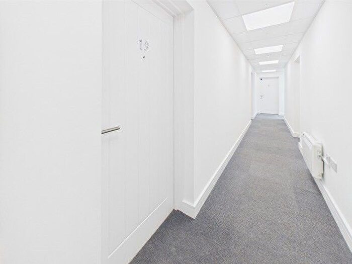 1 Bedroom Flat To Rent In London Road, Waterlooville, PO8