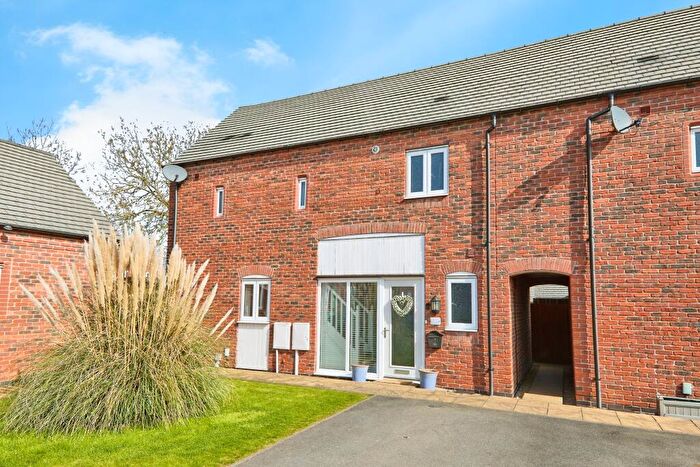 3 Bedroom Mews For Sale In Honeysuckle Avenue, Tutbury, Burton-on-trent, DE13